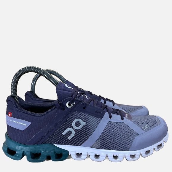 On Running Shoes - On CloudFlow REFLECTIVE Womens Size 6.5 Running Shoes Sneakers Violet Green